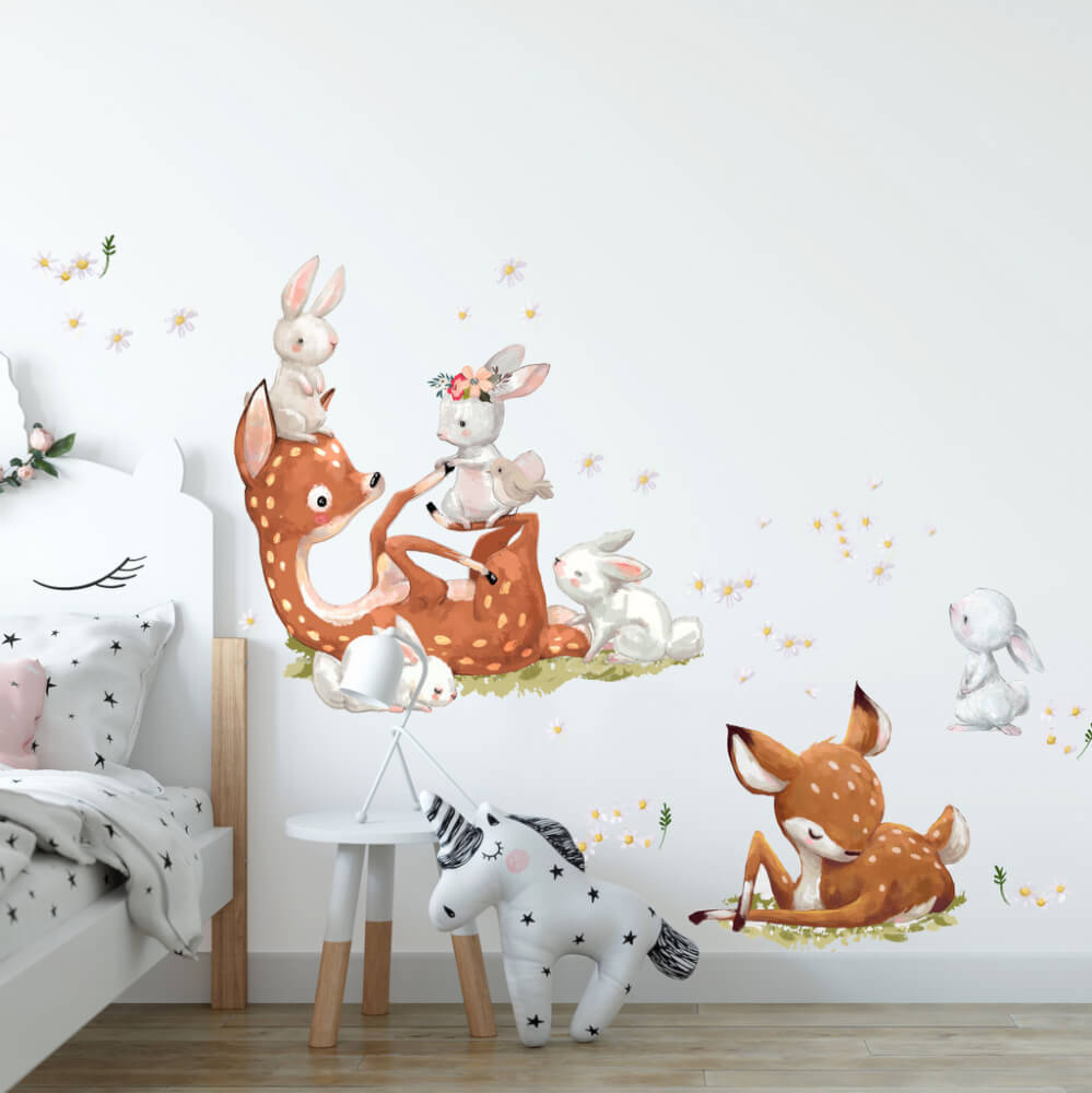 Pegatinas infantiles: ciervo con conejitos es una tierna decoración para la  habitación de los niños.